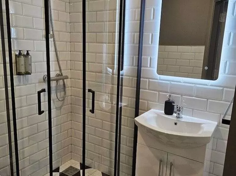 پانسیون The Abbeygate Townhouse