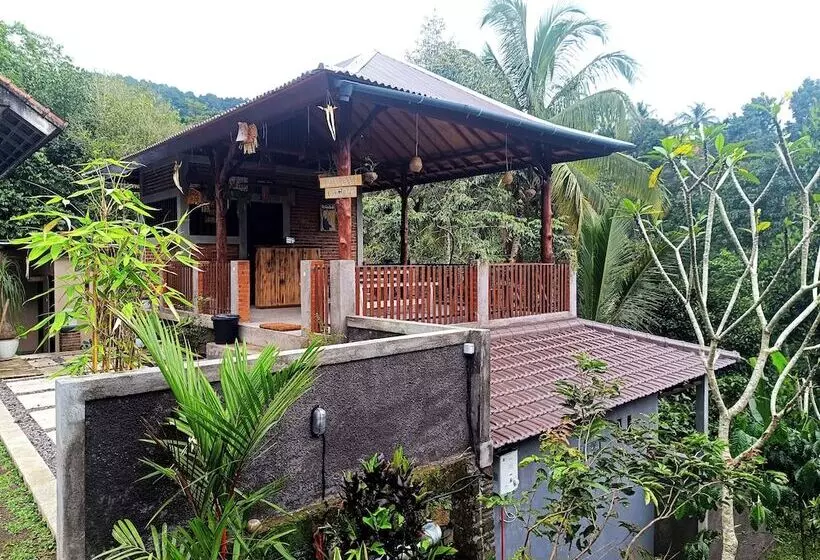ホテル Artomoro Bali