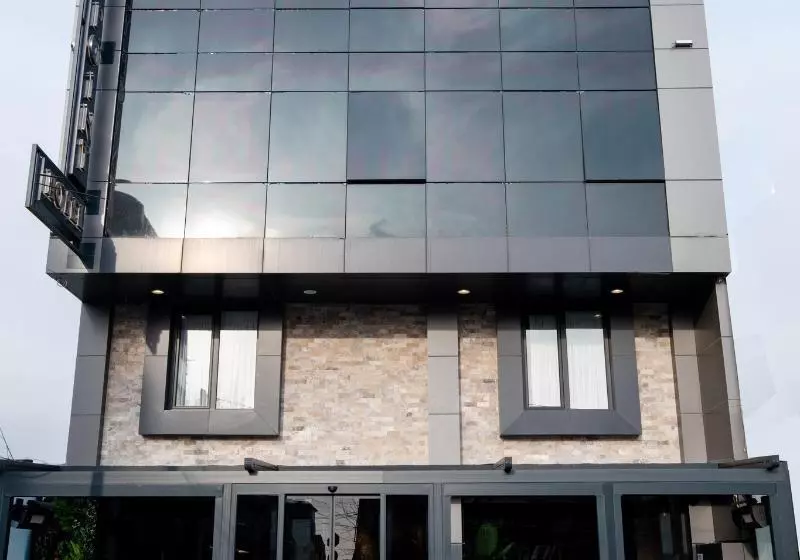 Hotelli Fly Point Airport