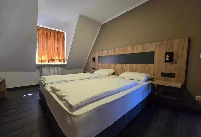 Retkeilymaja Landgasthof Kreuz Mit Gästehaus