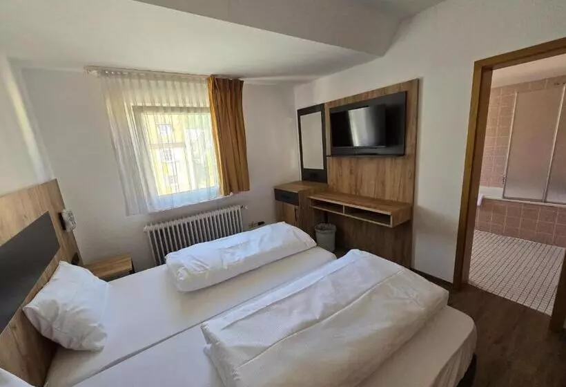 Retkeilymaja Landgasthof Kreuz Mit Gästehaus