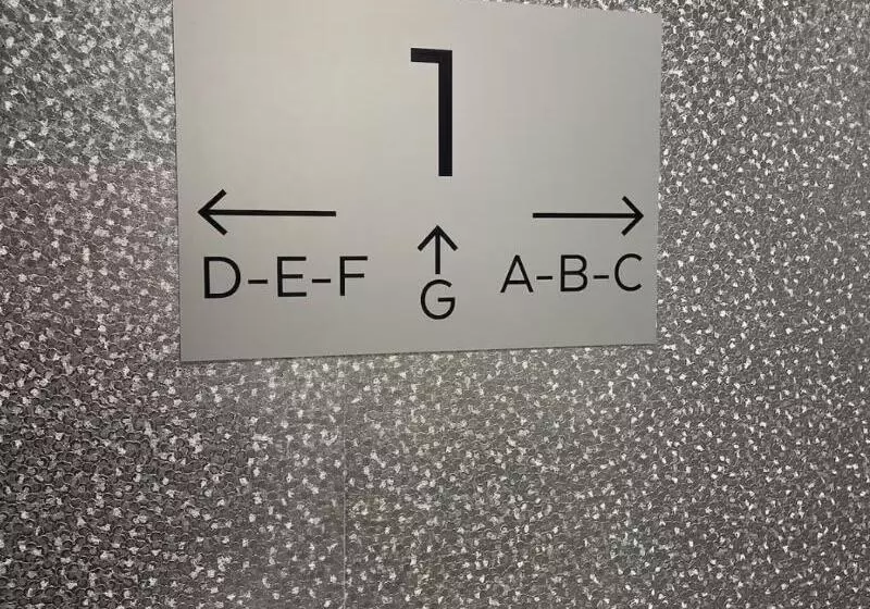 Diamond Capsule Hotel Amsterdam South