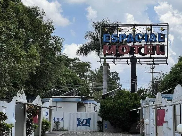 Espacial Motel