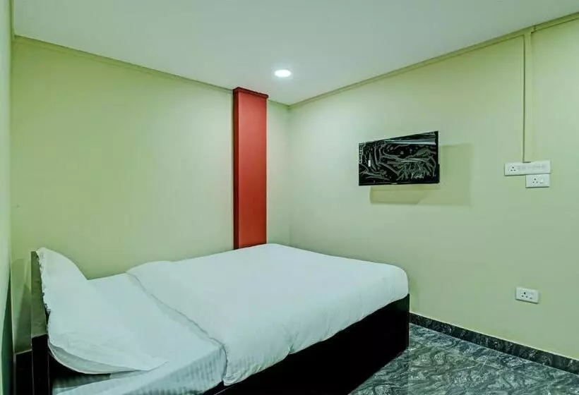 ホテル Oyo Vati Guesthouse