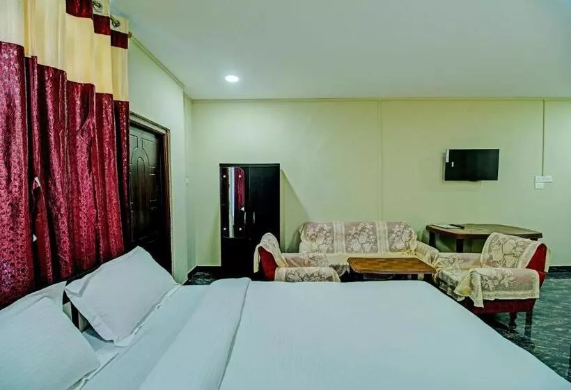 ホテル Oyo Vati Guesthouse