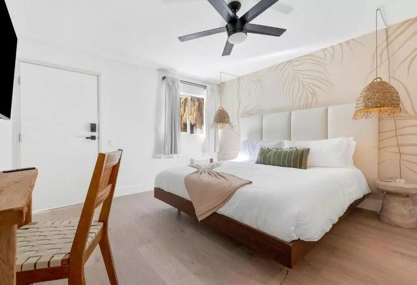 هتل The Maya Suite