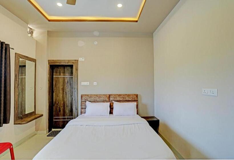 Oyo Hotel Kubervatika