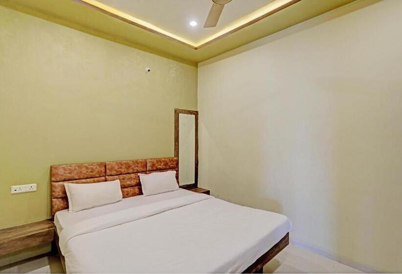 Oyo Hotel Kubervatika