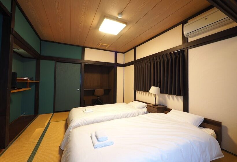 פנסיון Buna Kusatsu Onsen Inn