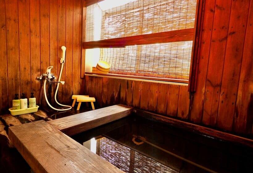 פנסיון Buna Kusatsu Onsen Inn