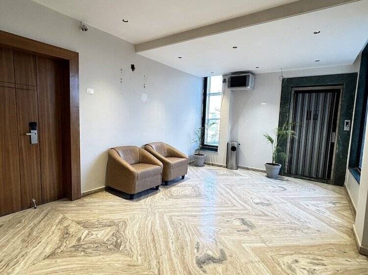 Hotel Alba Premier Kolhapur