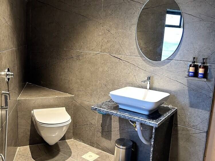 Hotel Alba Premier Kolhapur