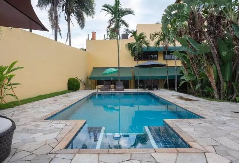 Hotelli Vila Das Palmeiras