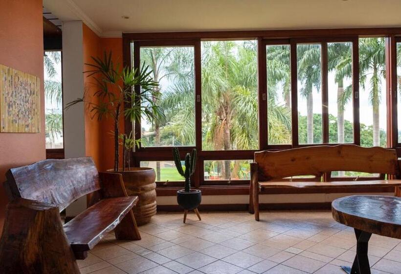 Hotel Vila Das Palmeiras