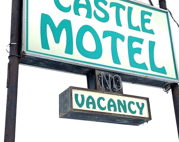 Castle Motel
