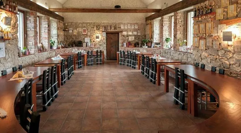 Majatalo Penzión Tokaj Ostrožovič