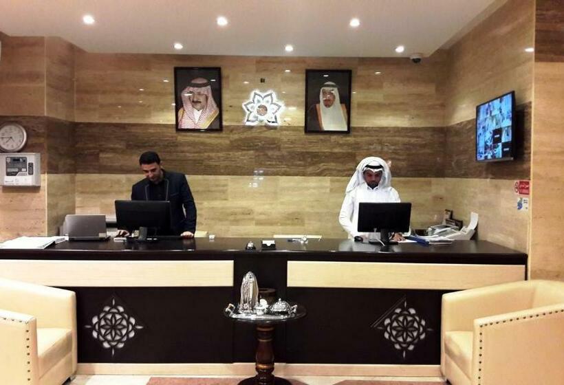 Al Bustan Crown Hotel 1