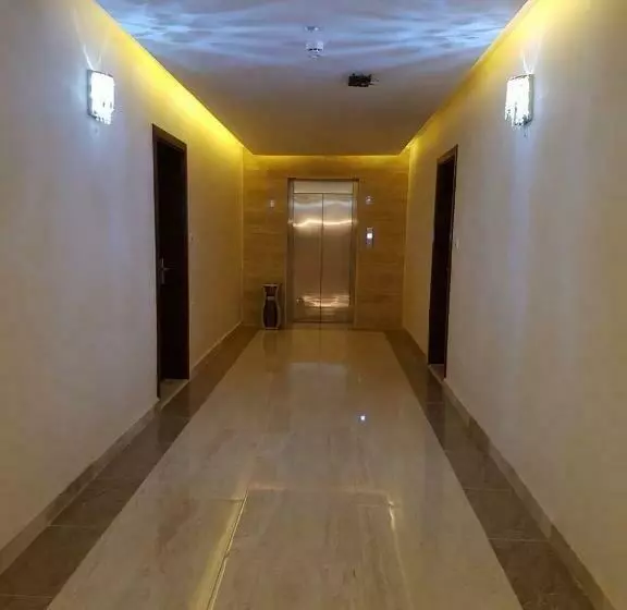 Al Bustan Crown Hotel 1
