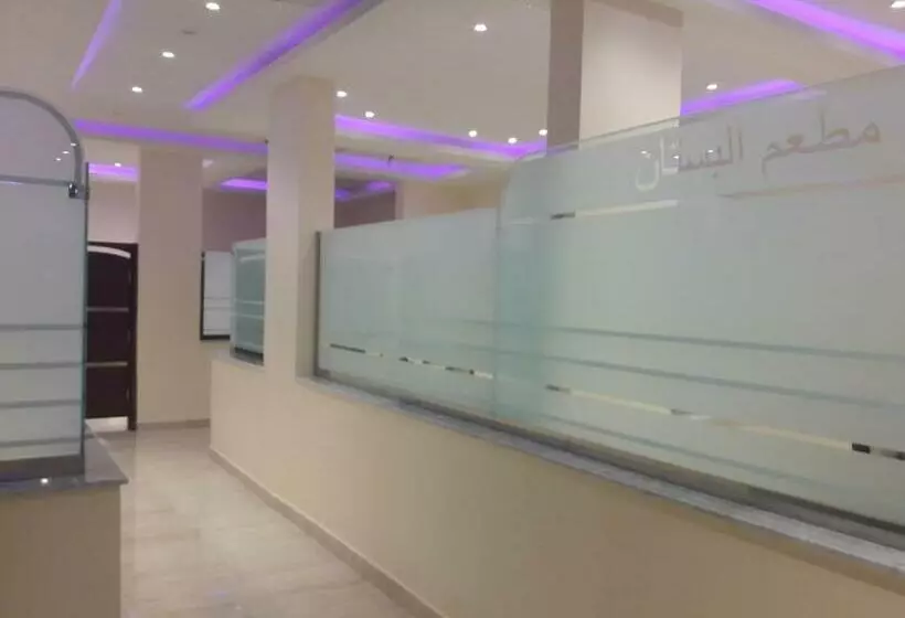 Al Bustan Crown Hotel 1