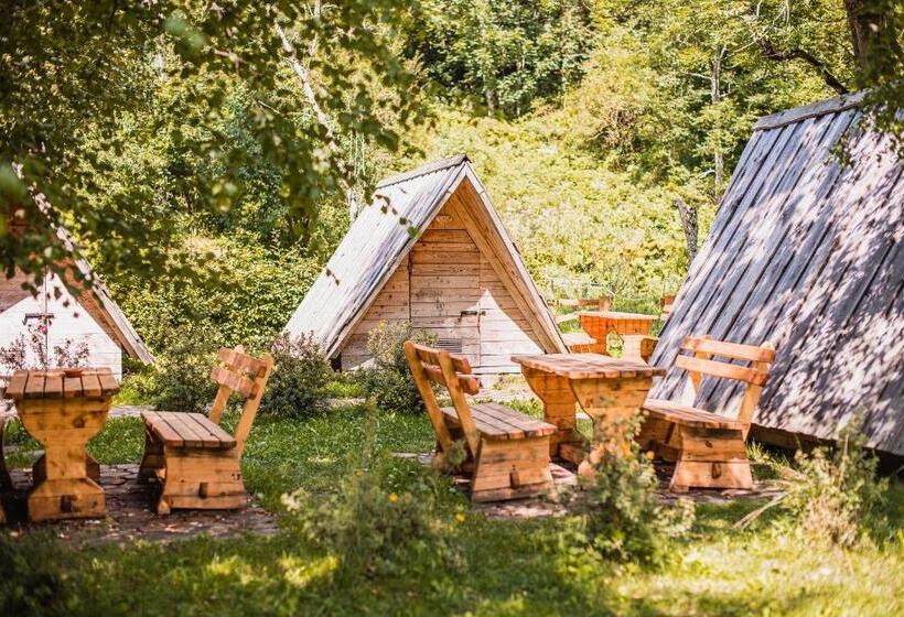 هاستل Cvet Gora  Camping, Glamping And Accomodations