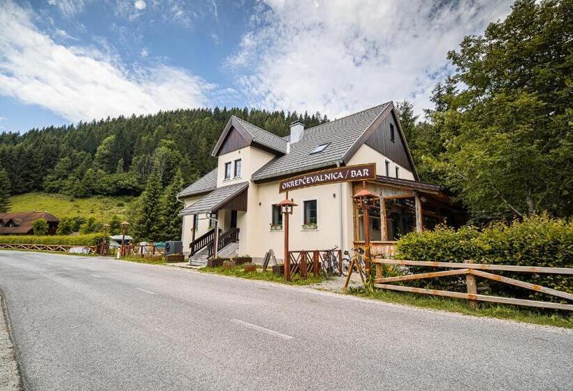 هاستل Cvet Gora  Camping, Glamping And Accomodations