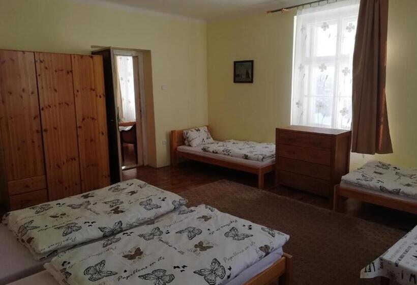 Retkeilymaja Turistická Ubytovňa Shb ,štrbské Pleso   Vysoké Tatry