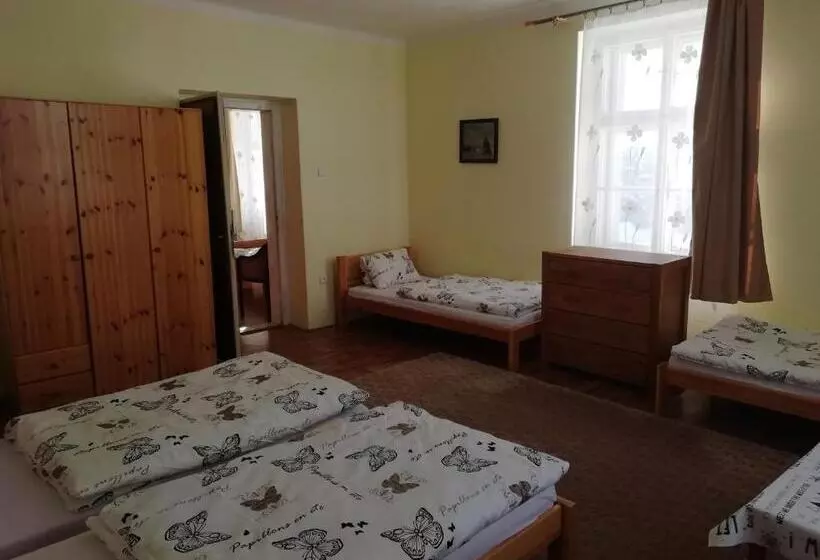 ユースホステル Turistická Ubytovňa Shb ,štrbské Pleso   Vysoké Tatry