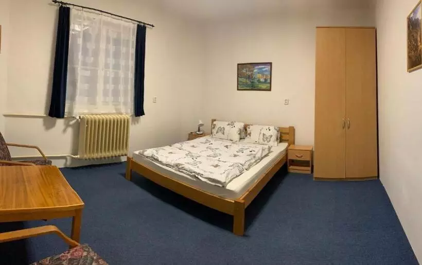 ユースホステル Turistická Ubytovňa Shb ,štrbské Pleso   Vysoké Tatry