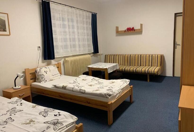 Retkeilymaja Turistická Ubytovňa Shb ,štrbské Pleso   Vysoké Tatry