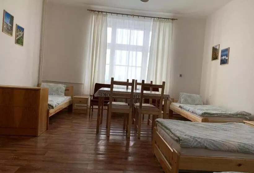 ユースホステル Turistická Ubytovňa Shb ,štrbské Pleso   Vysoké Tatry