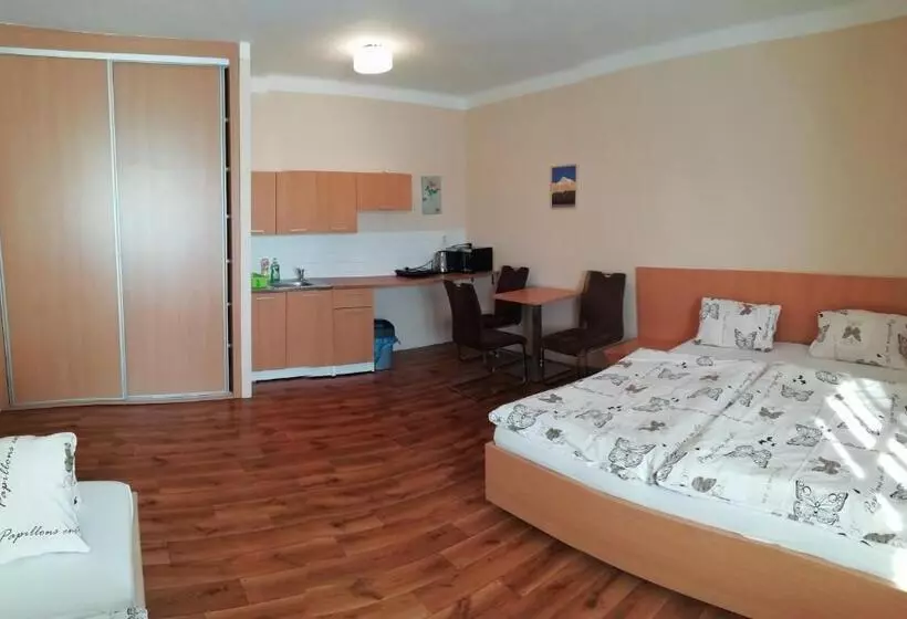 ユースホステル Turistická Ubytovňa Shb ,štrbské Pleso   Vysoké Tatry