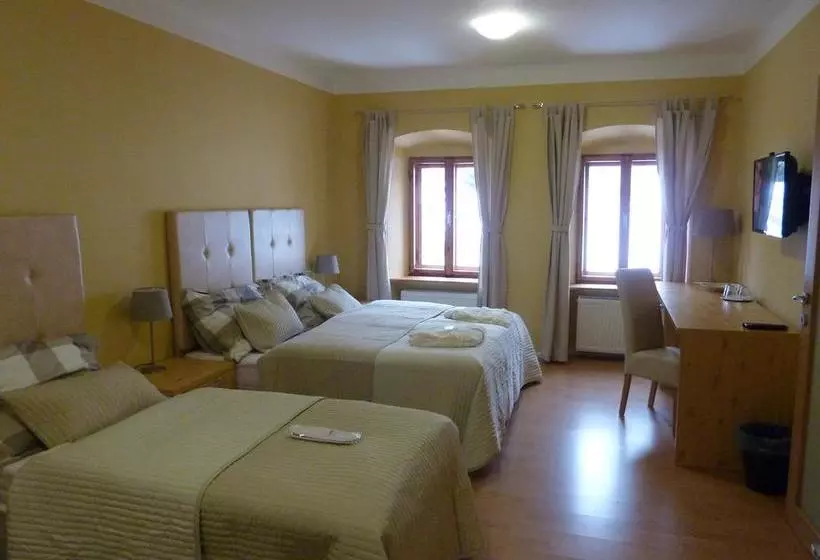 Aamiaismajoitus (B&B) Apartments And Suites Kremnica