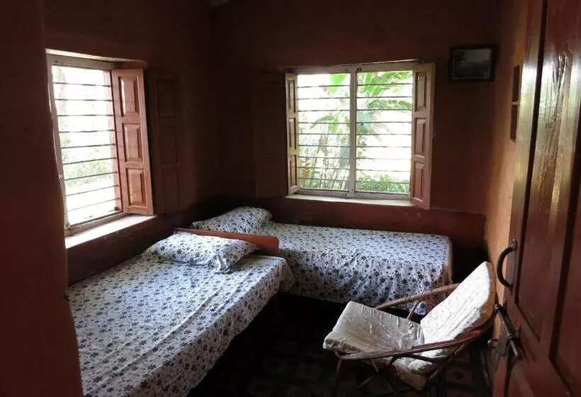 تختخواب و صبحانه Dinesh House