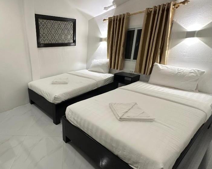 تختخواب و صبحانه Downtown Hostel