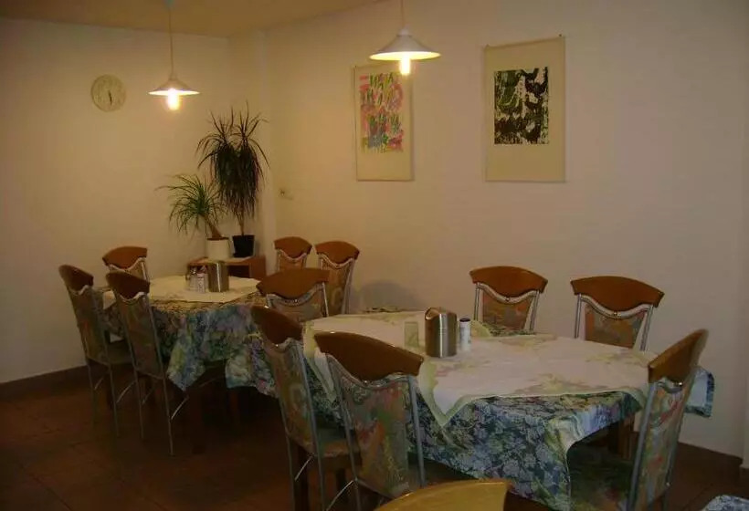 تختخواب و صبحانه Guest Accomodation škerlak