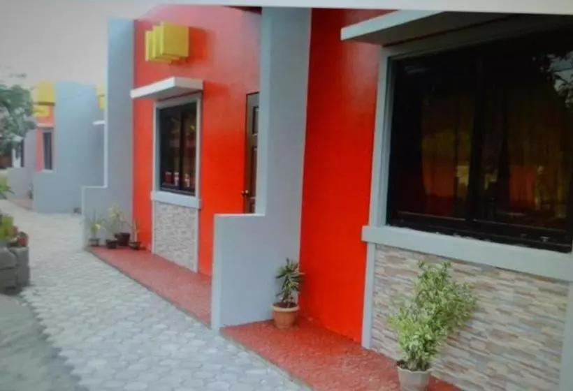 تختخواب و صبحانه Nitelife Transient House