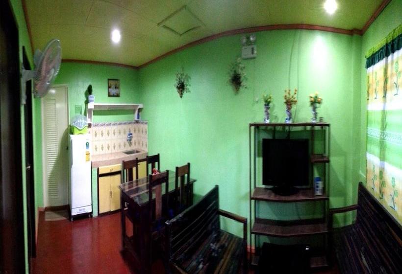 Dhayne Bed And Breakfast Hostel