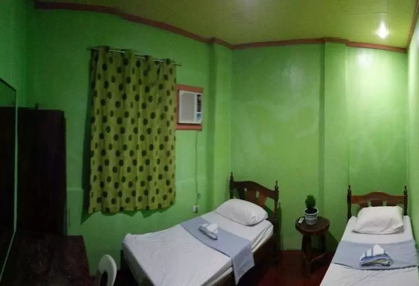 Dhayne Bed And Breakfast  Hostel
