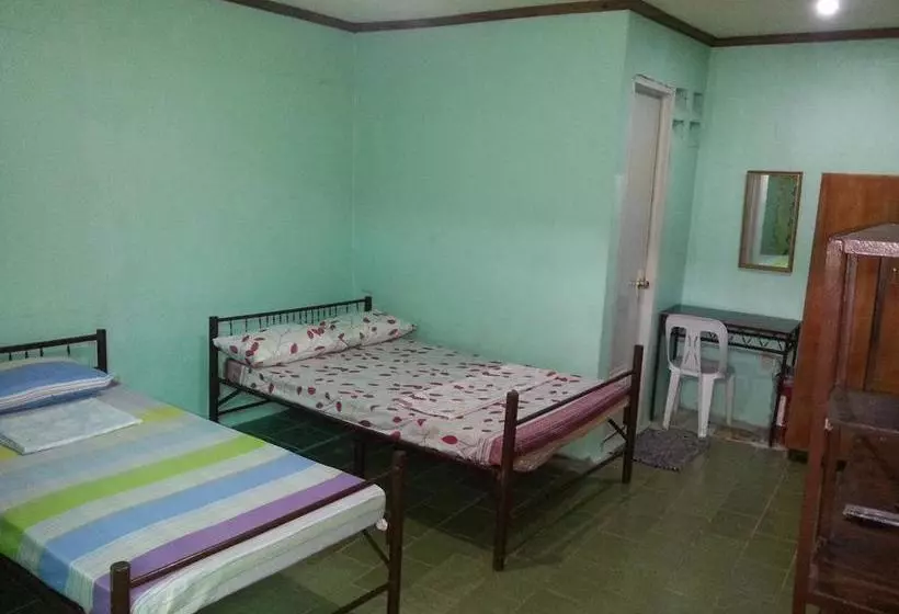 Dhayne Bed And Breakfast  Hostel