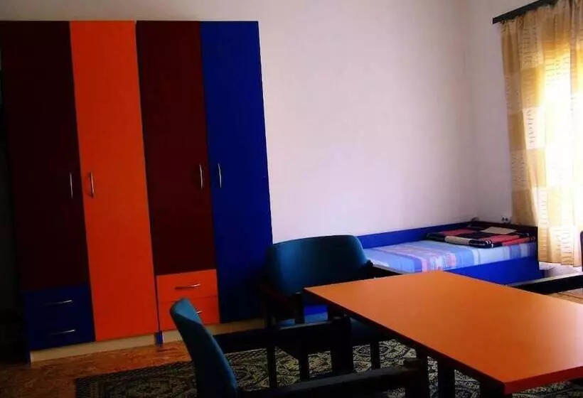 Hostel Domestika