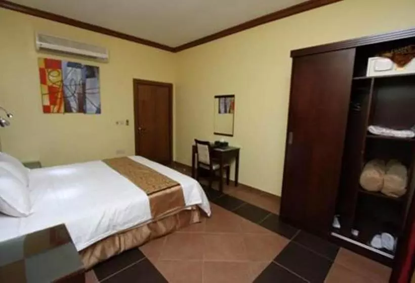 هتل Raoum Inn Arar