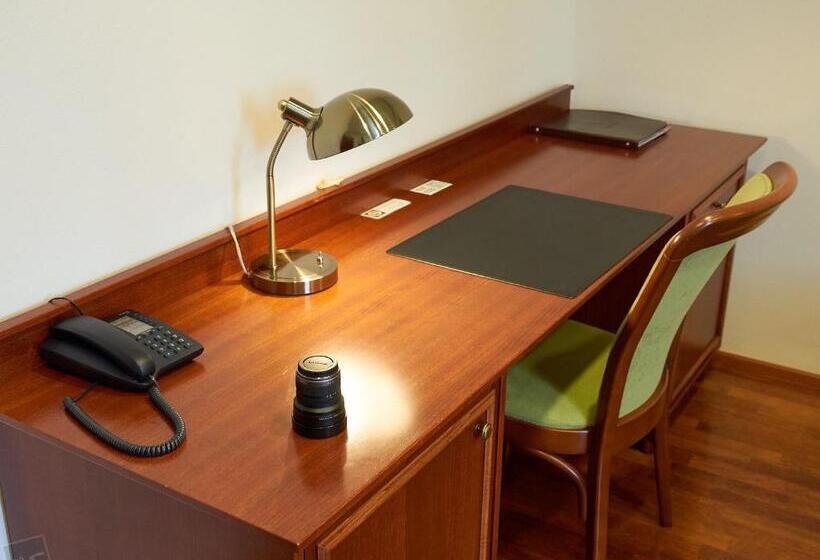 Hradná Stráž Hotel&apartments S Privátnym Wellness