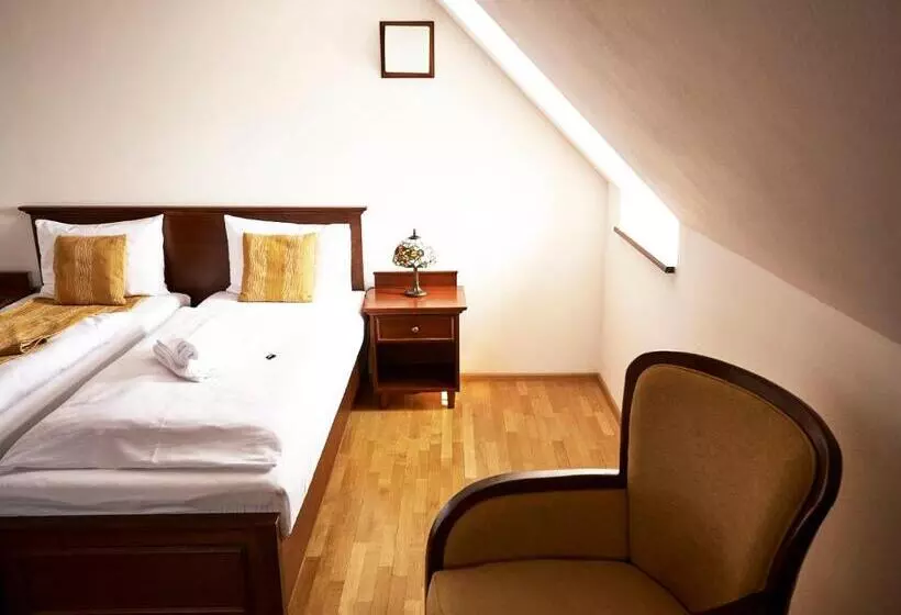 Hradná Stráž Hotel&apartments S Privátnym Wellness
