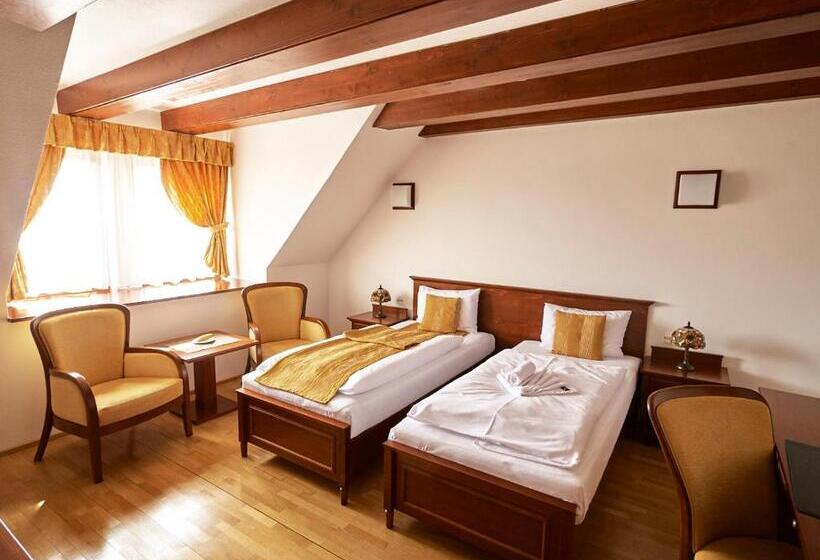 Hradná Stráž Hotel&apartments S Privátnym Wellness