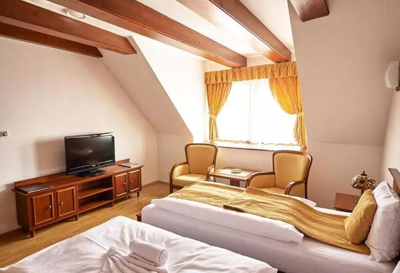 Hradná Stráž Hotel&apartments S Privátnym Wellness