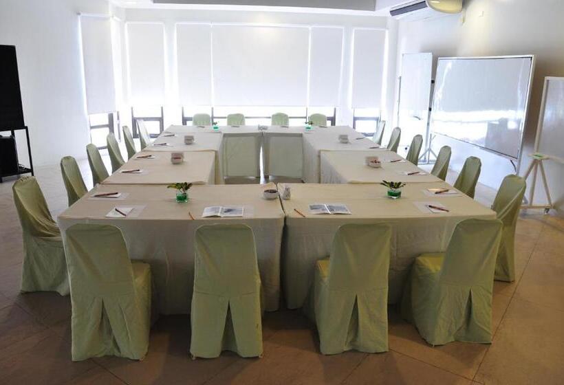 Kamana Sanctuary Resort & Spa