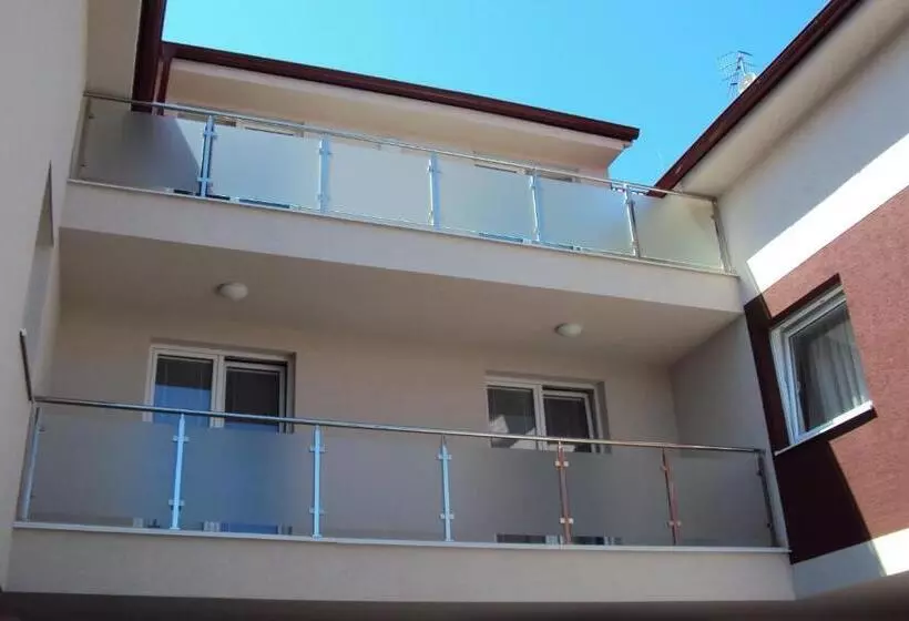 Motel Senec