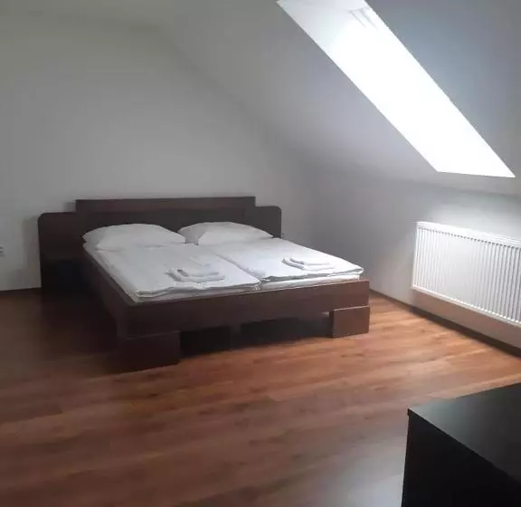 Motel Senec