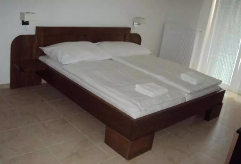 Motel Senec