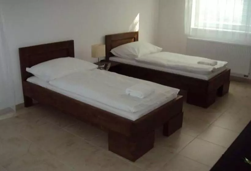 Motel Senec